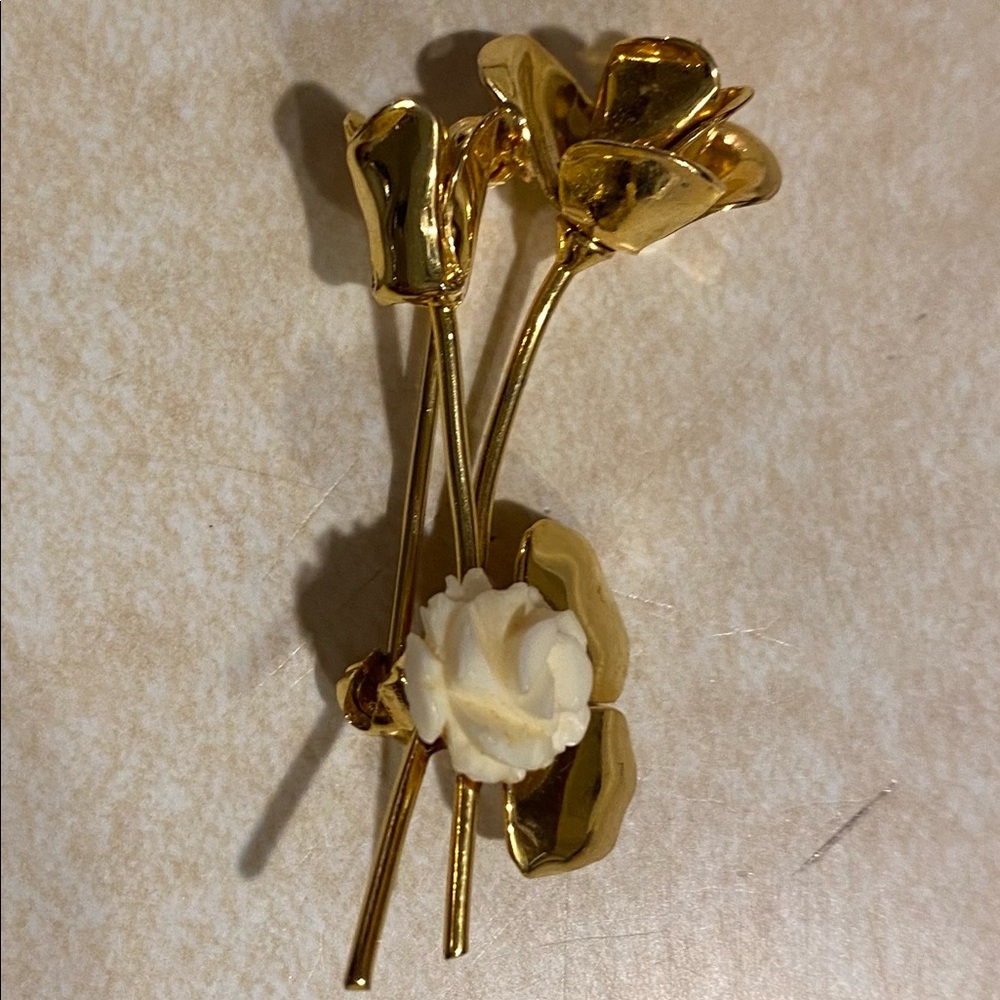 Brooch